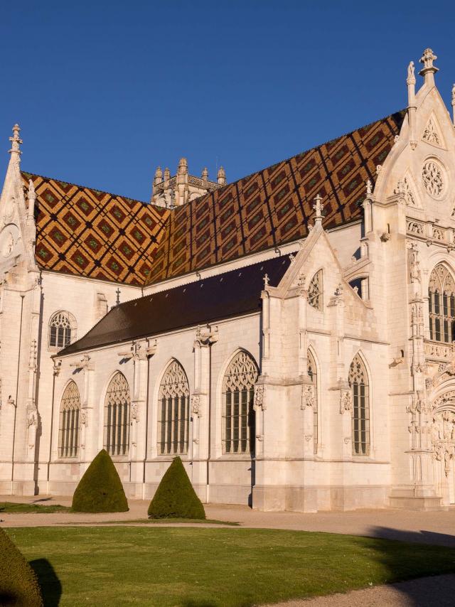 Vue de profil du Monastère Royal De Brou