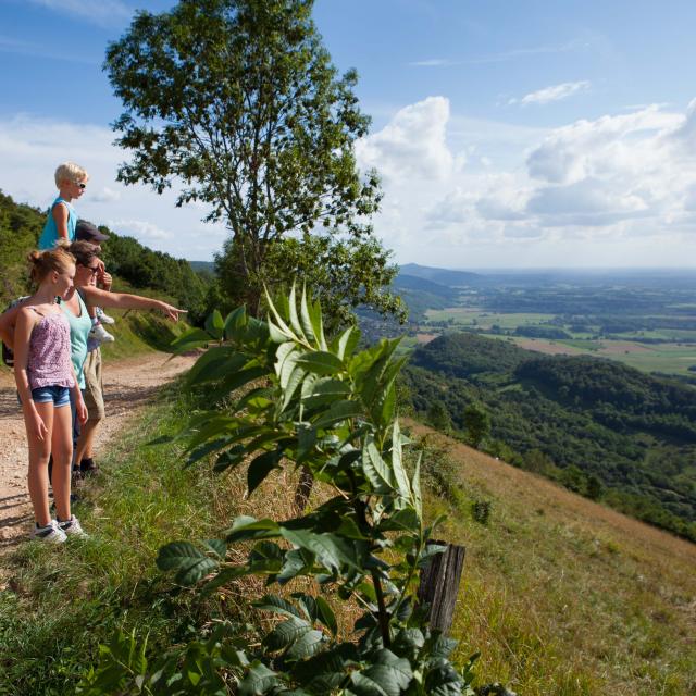 Promenade en famille Mont Myon, Ain.