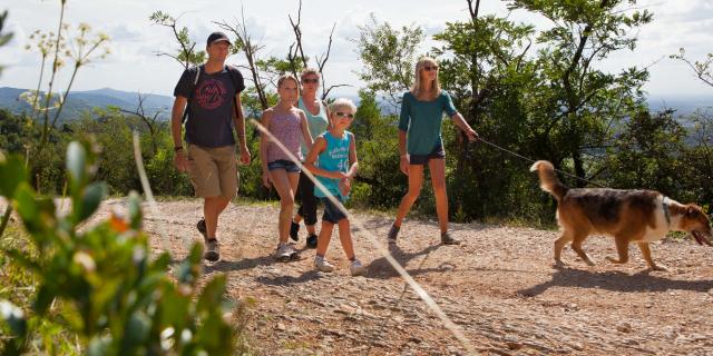 Promenade en famille Mont Myon, Ain.