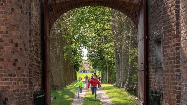 Enfants au château