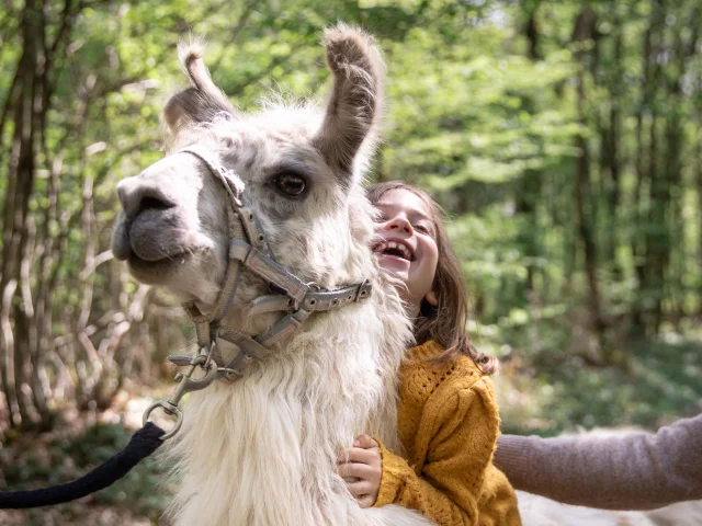 Lama et enfant