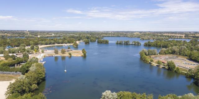 camping et base de loisirs de la Plaine Tonique