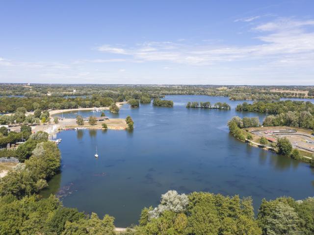 camping et base de loisirs de la Plaine Tonique