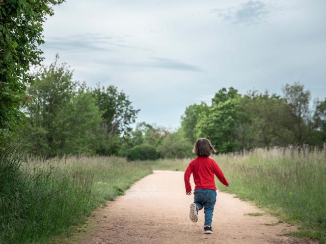 Enfant court en Bresse