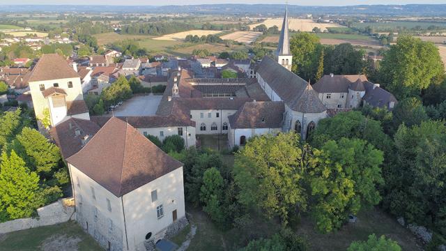 Abbaye d'Ambronay dans le Bugey, département de l'Ain à quelques kilomètres de Bourg-en-Bresse