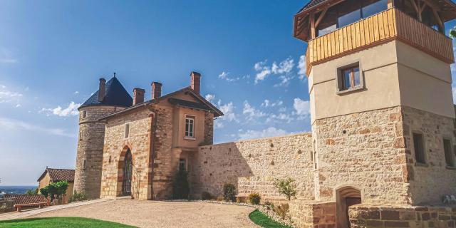 Parvis Château De Treffort