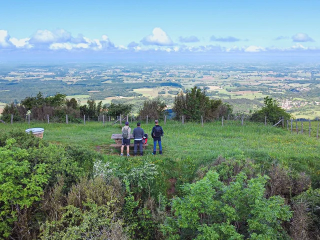 Bourg-en-Bresse-Destinations_Table-dOrientation-du-Mont-Myon_David-Genestal_mai-2024.jpg.jpg